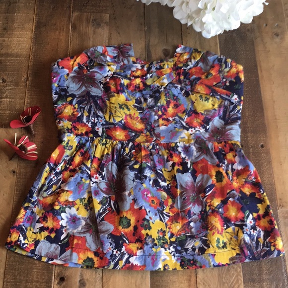 Anthropologie Tops - Anthropologie Corset Strapless Peplum Top Size 6